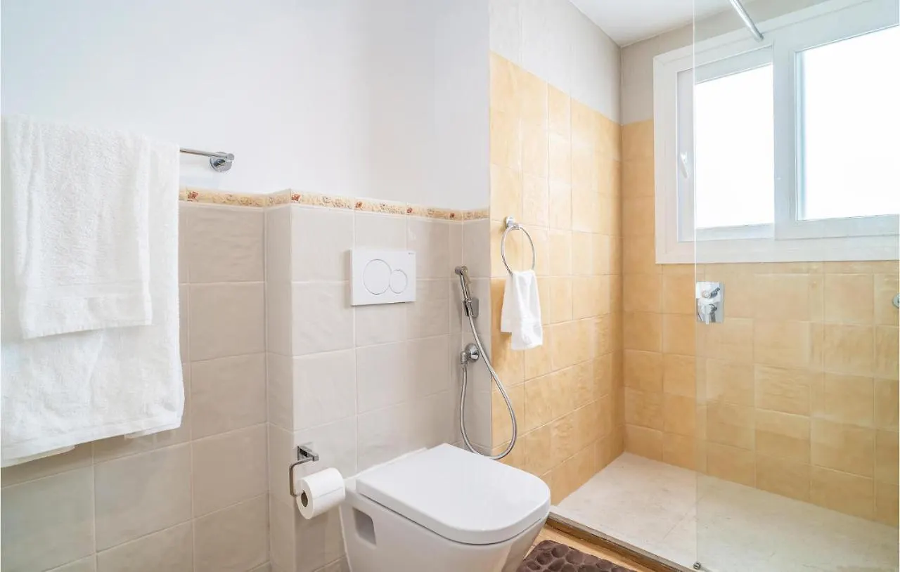 Beautiful Apartment In Malaga With Wifi 0*,